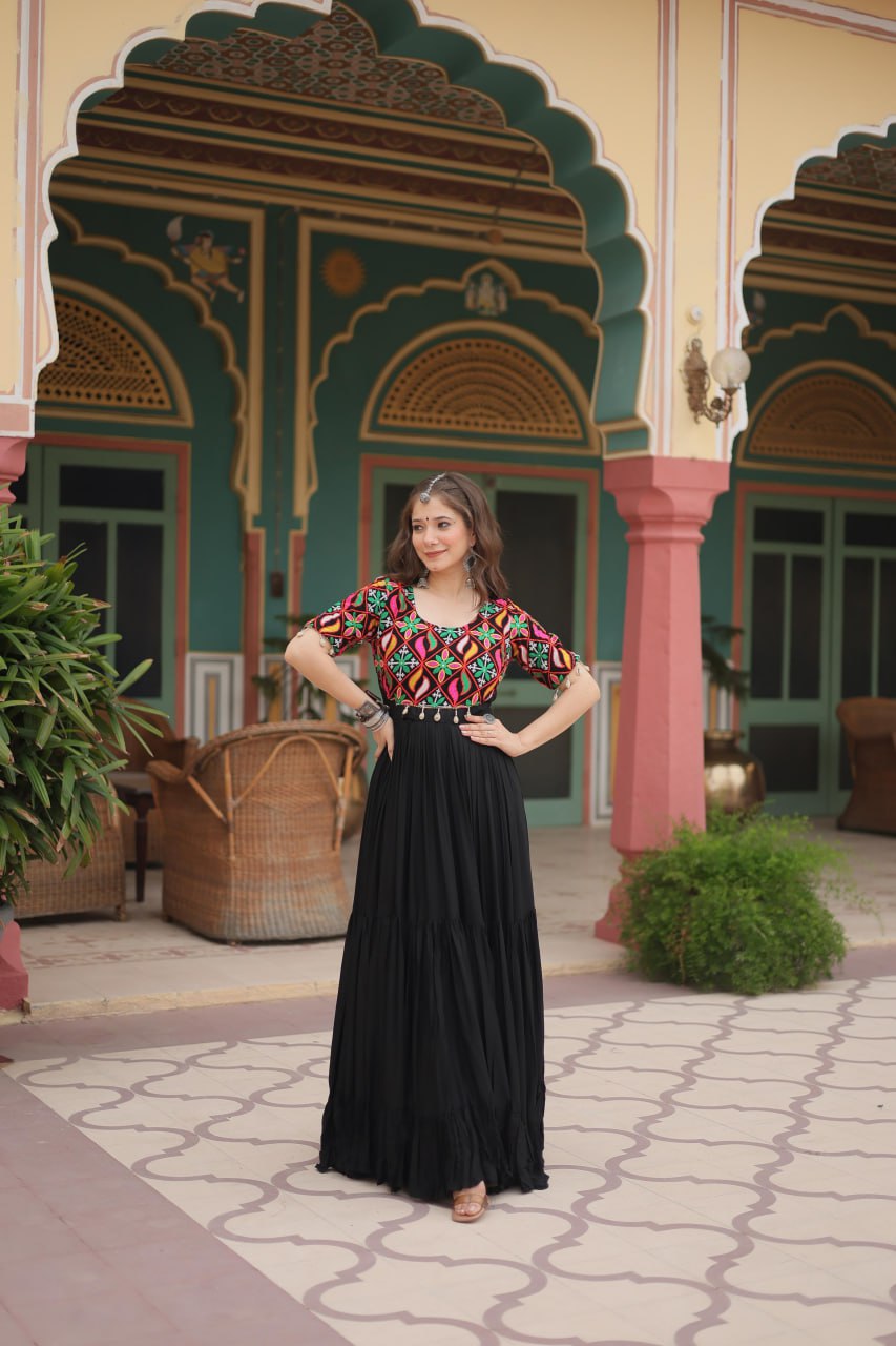 Black Kutchi Gamthi Kodi Work Gown