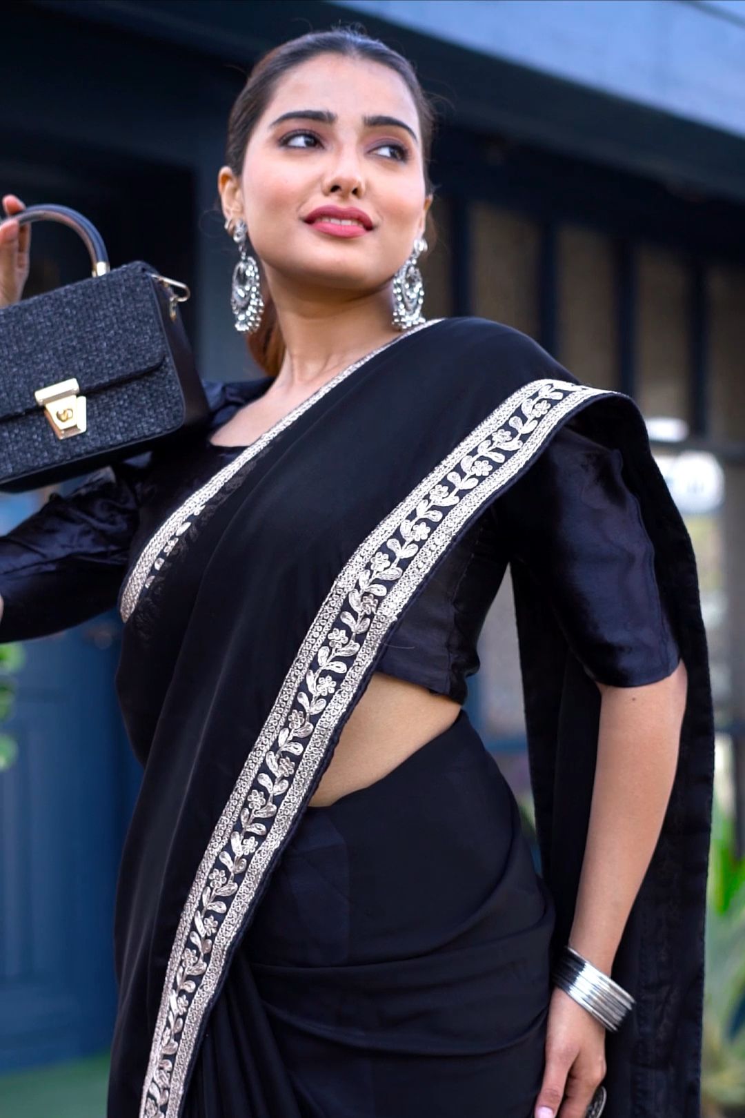 Premium Rangoli Saree with Exquisite Zari Embroidery Border