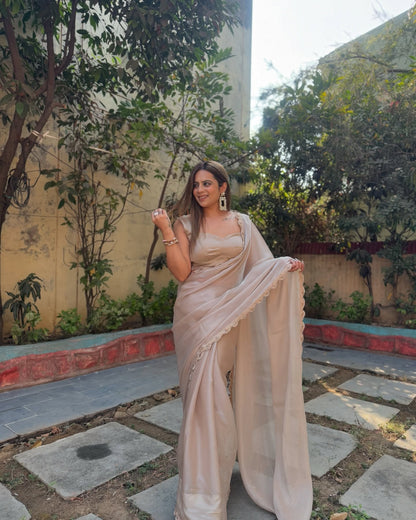 Glamorous Jimichu Tissue Saree with Pearl Dori Lace