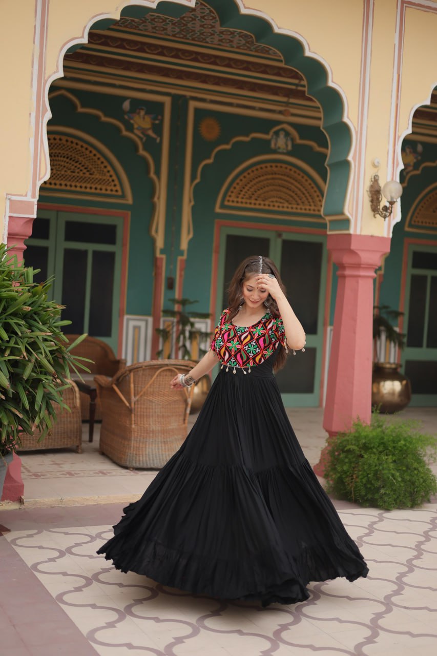 Black Kutchi Gamthi Kodi Work Gown